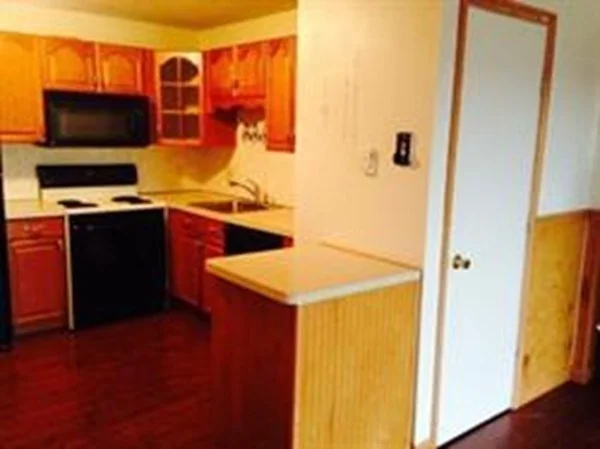2 bed, 1 bath apartment for rent at 816 County St Unit 18, Taunton — photo 3 of 12