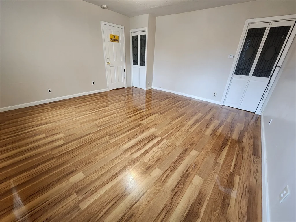 4 bed, 1 bath apartment for rent at 818 Bedford Unit 1, East Bridgewater — photo 7 of 9