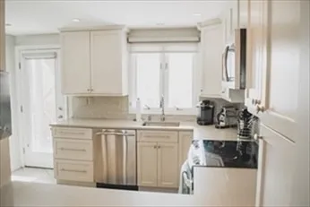 2 bed, 1.5 bath apartment for rent at 819 East 6th St Unit 2, South Boston — photo 7 of 13