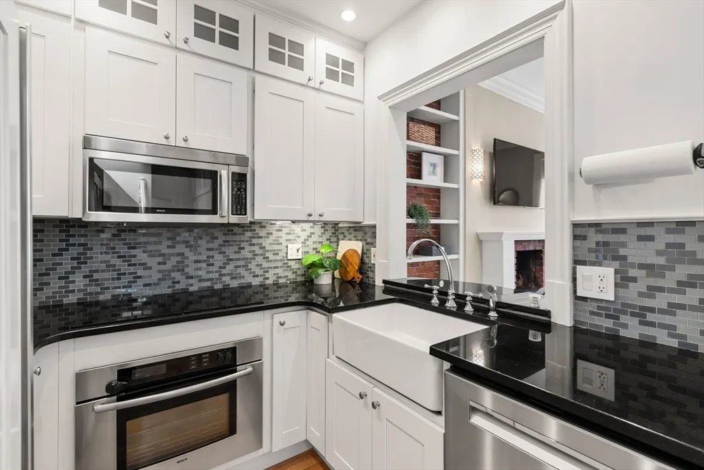 3 bed, 2 bath apartment for rent at 82 Berkeley St Unit 5, Columbus — photo 16 of 32