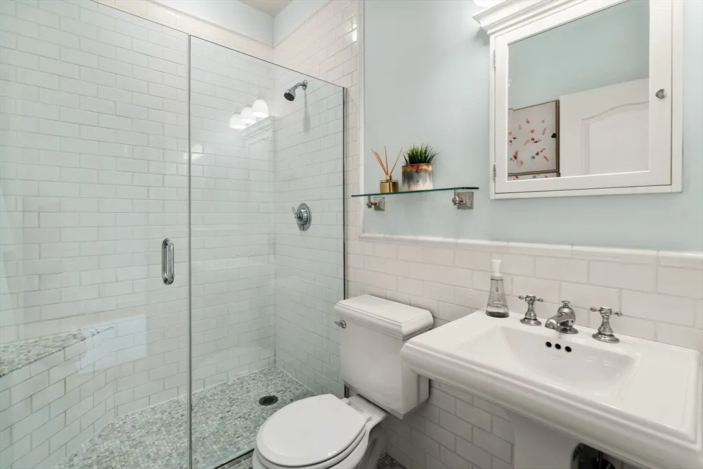 3 bed, 2 bath apartment for rent at 82 Berkeley St Unit 5, Columbus — photo 21 of 32