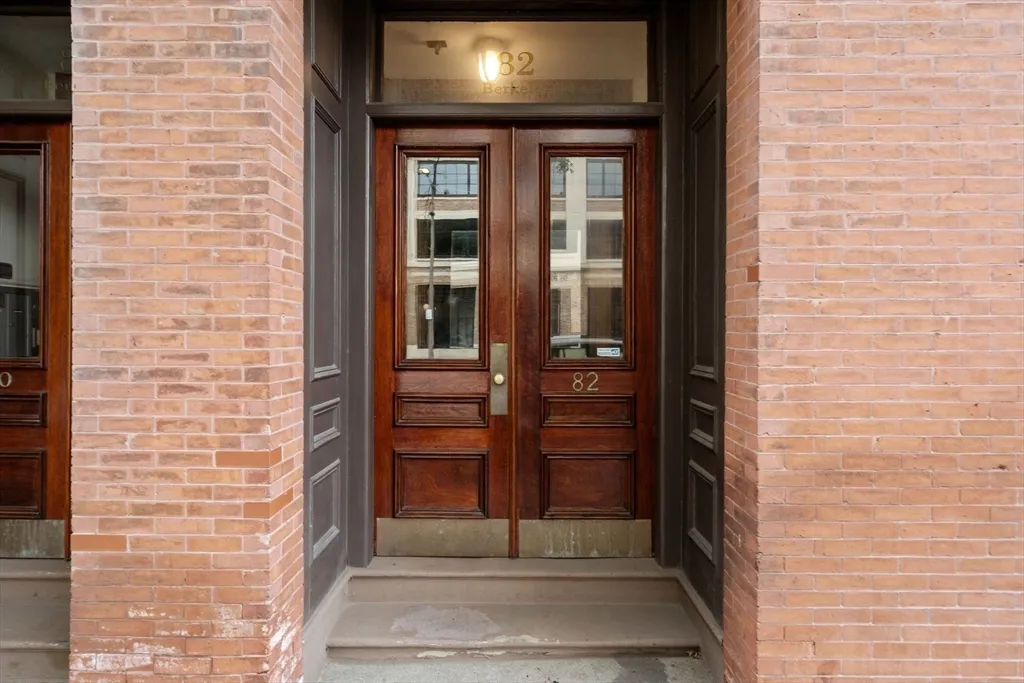3 bed, 2 bath apartment for rent at 82 Berkeley St Unit 5, Columbus — photo 30 of 32