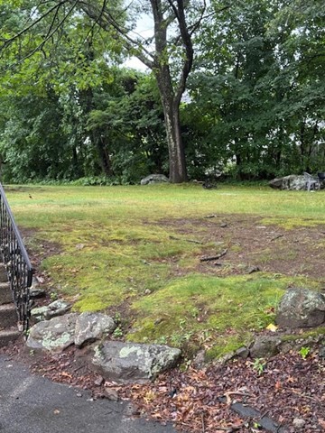 2 bed, 1 bath apartment for rent at 82 Boylston Ln Unit 16, Lowell — photo 5 of 17