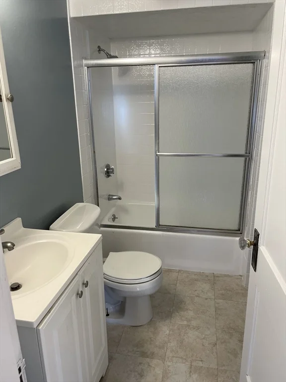 3 bed, 1 bath apartment for rent at 82 Brantwood Rd Unit 2, West Side — photo 14 of 15