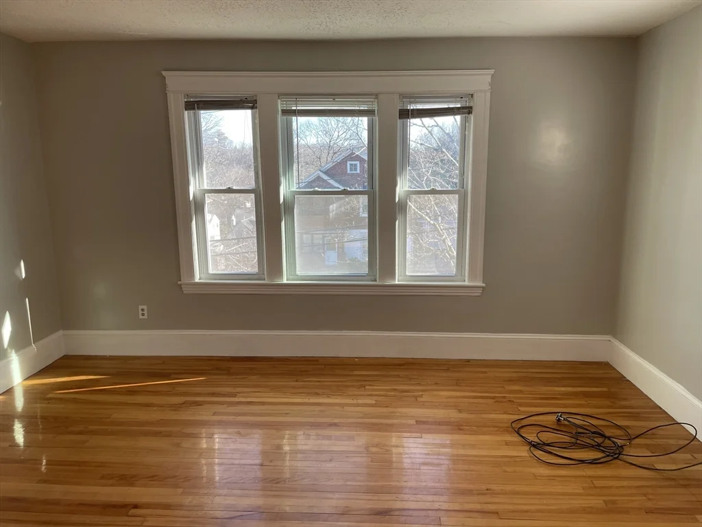 3 bed, 1 bath apartment for rent at 82 Brantwood Rd Unit 2, West Side — photo 7 of 15