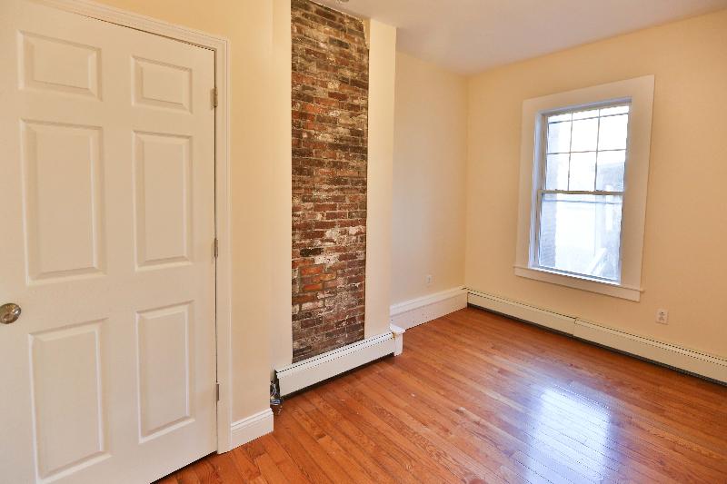 4 bed, 2 bath apartment for rent at 82 Bremen St Unit 2, East Boston — photo 14 of 19