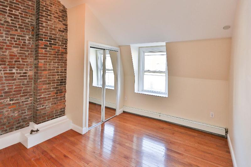 4 bed, 2 bath apartment for rent at 82 Bremen St Unit 2, East Boston — photo 6 of 19