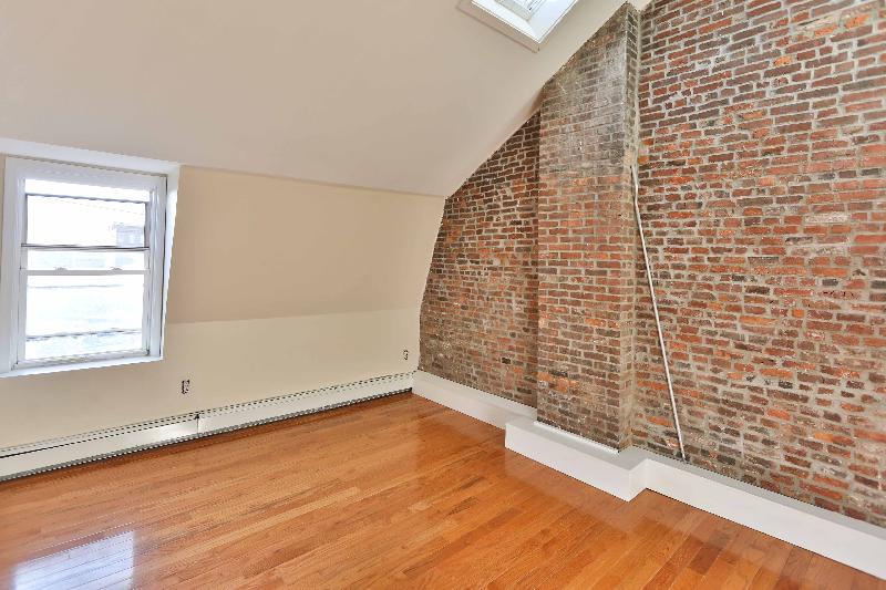 4 bed, 2 bath apartment for rent at 82 Bremen St Unit 2, East Boston — photo 9 of 19
