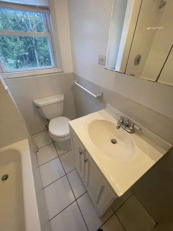 2 bed, 1 bath apartment for rent at 82 Bristow Unit 2, Saugus — photo 18 of 20