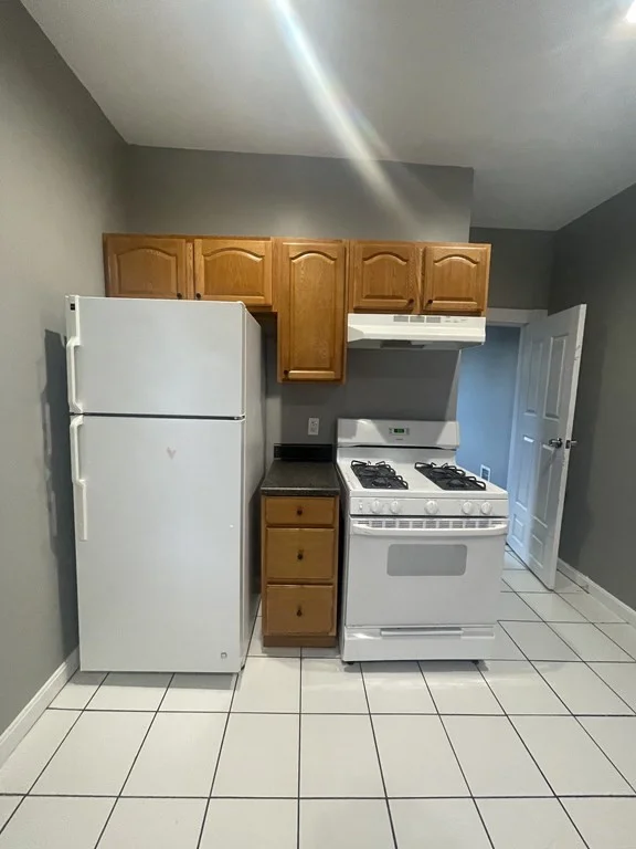 2 bed, 1 bath apartment for rent at 82 Bristow Unit 2, Saugus — photo 1 of 20