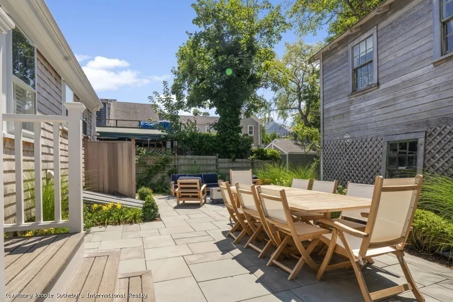 4 bed, 4+ bath apartment for rent at 82 Center, Nantucket — photo 33 of 36