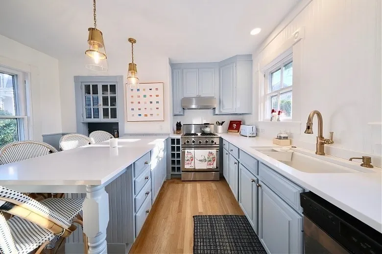 4 bed, 4+ bath apartment for rent at 82 Center, Nantucket — photo 6 of 36