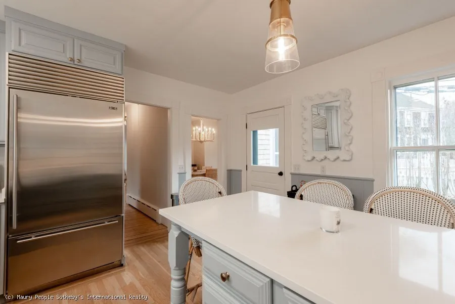 4 bed, 4+ bath apartment for rent at 82 Center, Nantucket — photo 9 of 36