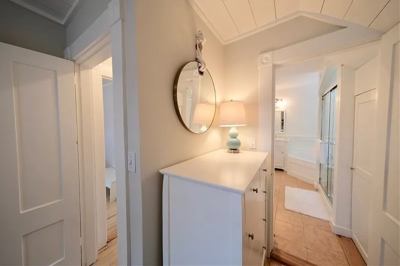 4 bed, 4+ bath apartment for rent at 82 Center, Nantucket — photo 13 of 36