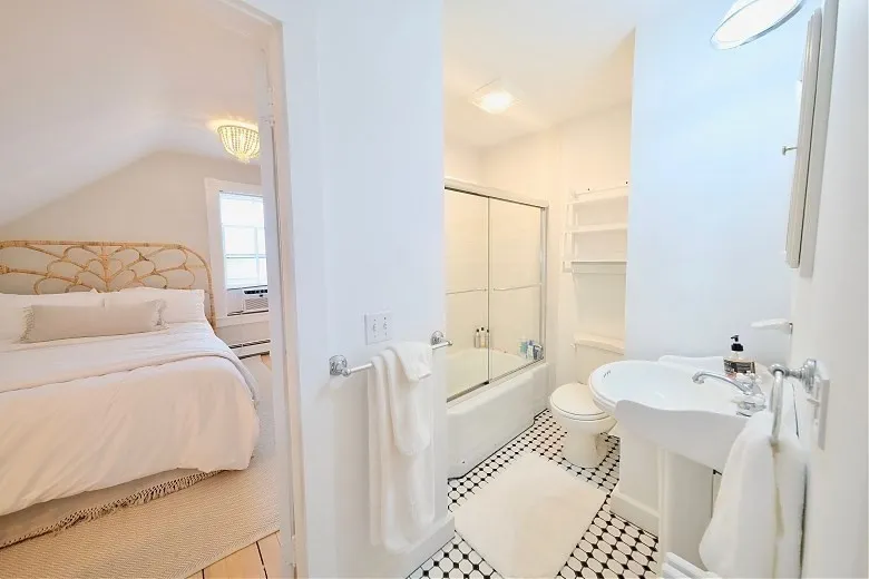 4 bed, 4+ bath apartment for rent at 82 Center, Nantucket — photo 22 of 36