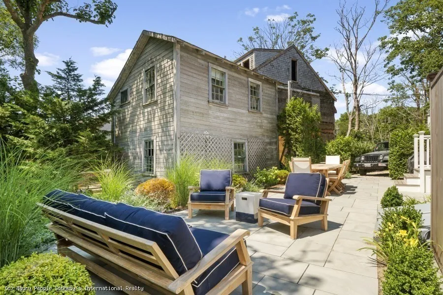 4 bed, 4+ bath apartment for rent at 82 Center, Nantucket — photo 35 of 36