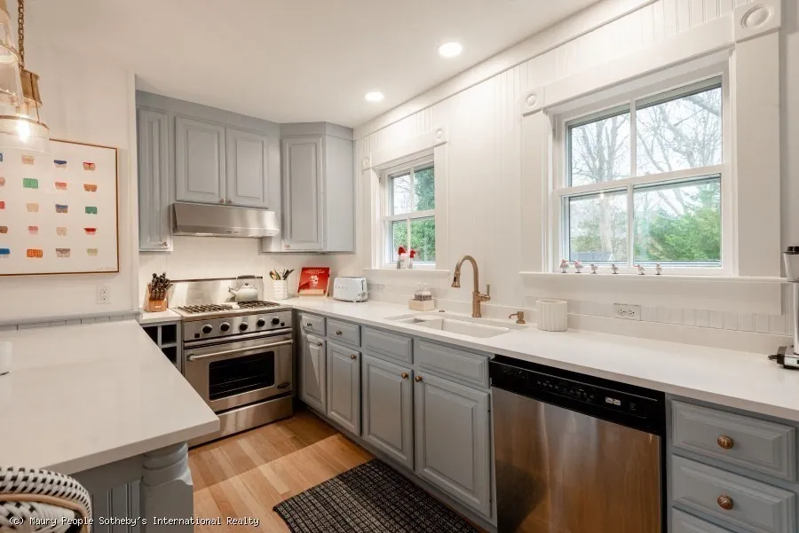 4 bed, 4+ bath apartment for rent at 82 Center, Nantucket — photo 7 of 36