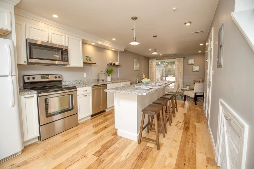 2 bed, 1 bath apartment for rent at 82 Centre St Unit B, Quincy — photo 3 of 13
