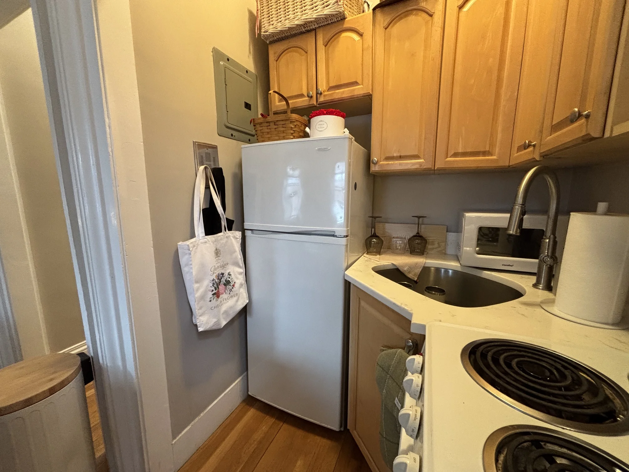 Studio bed, 1 bath apartment for rent at 82 Charles St Unit 2R, Beacon Hill — photo 6 of 9