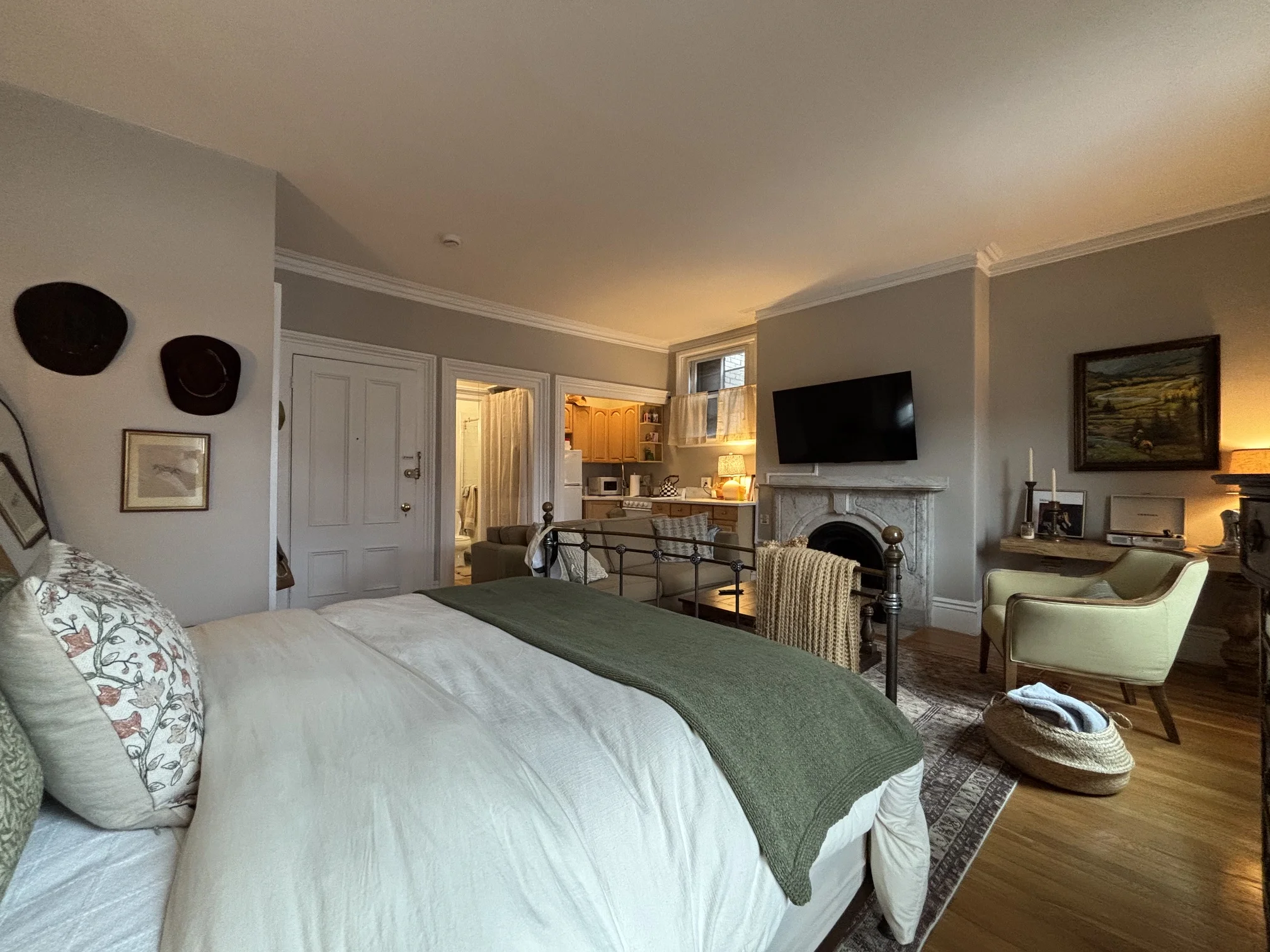 Studio bed, 1 bath apartment for rent at 82 Charles St Unit 2R, Beacon Hill — photo 4 of 9