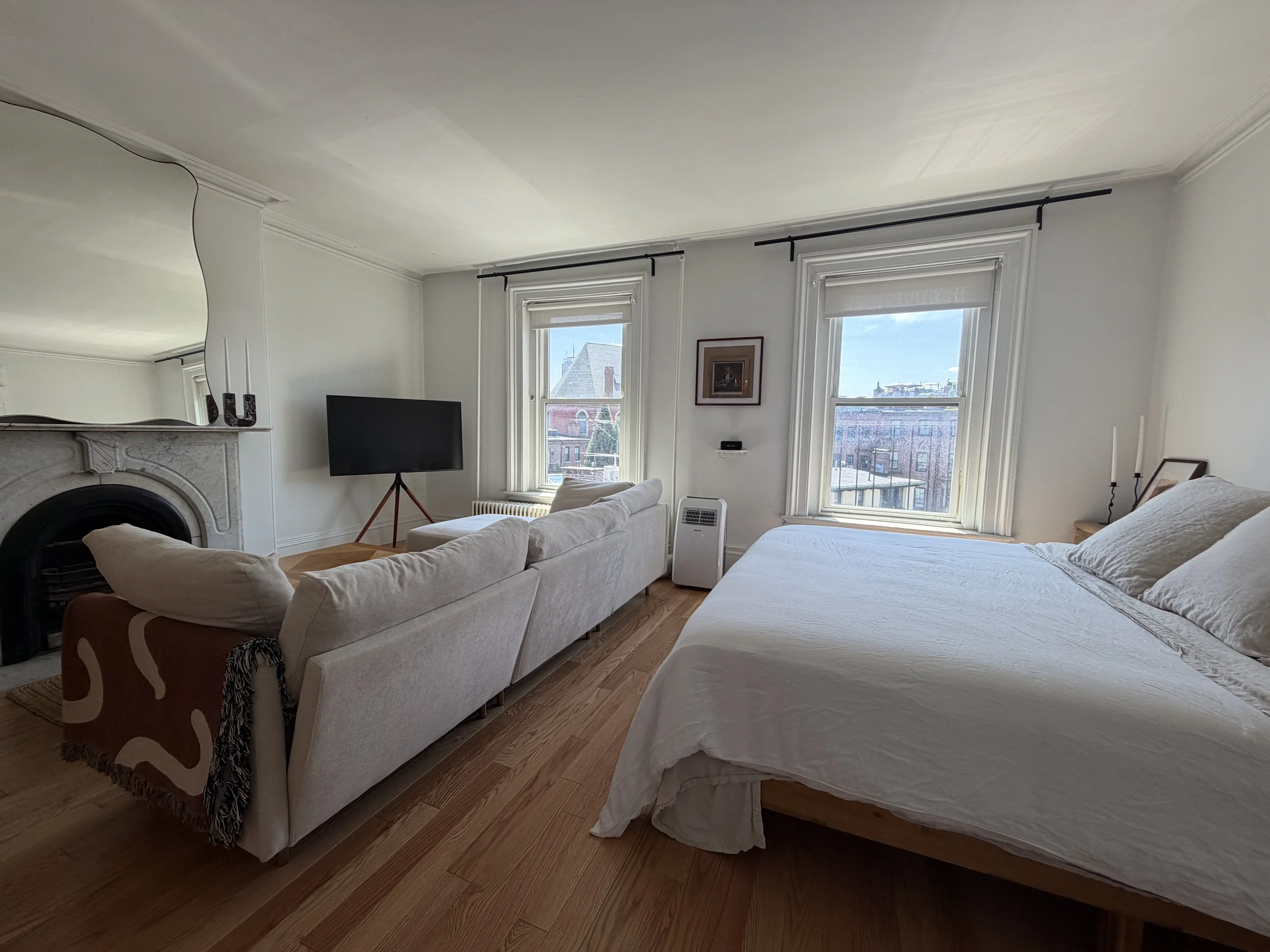 Studio bed, 1 bath apartment for rent at 82 Charles St Unit 3R, Beacon Hill — photo 2 of 9