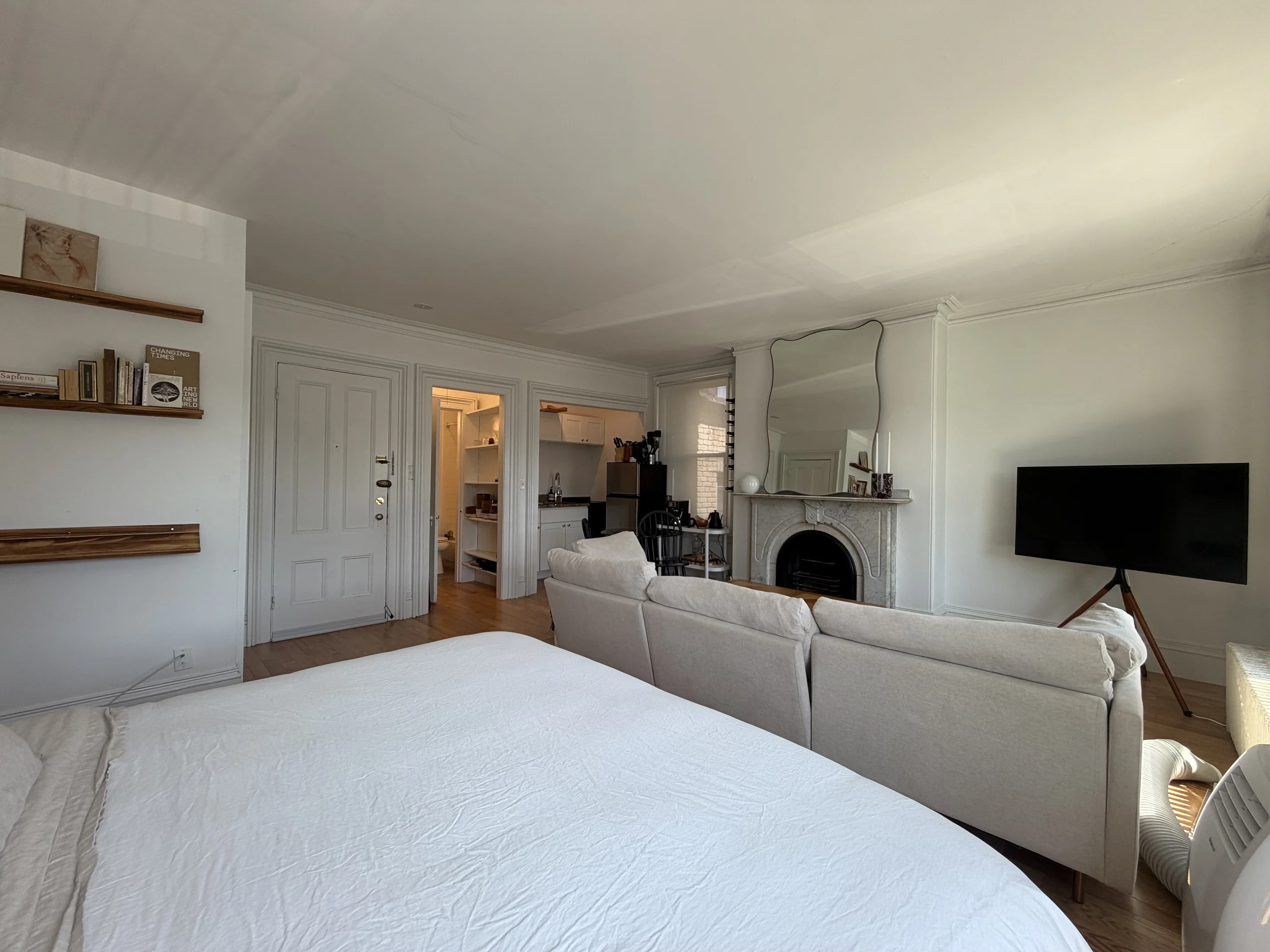 Studio bed, 1 bath apartment for rent at 82 Charles St Unit 3R, Beacon Hill — photo 4 of 9