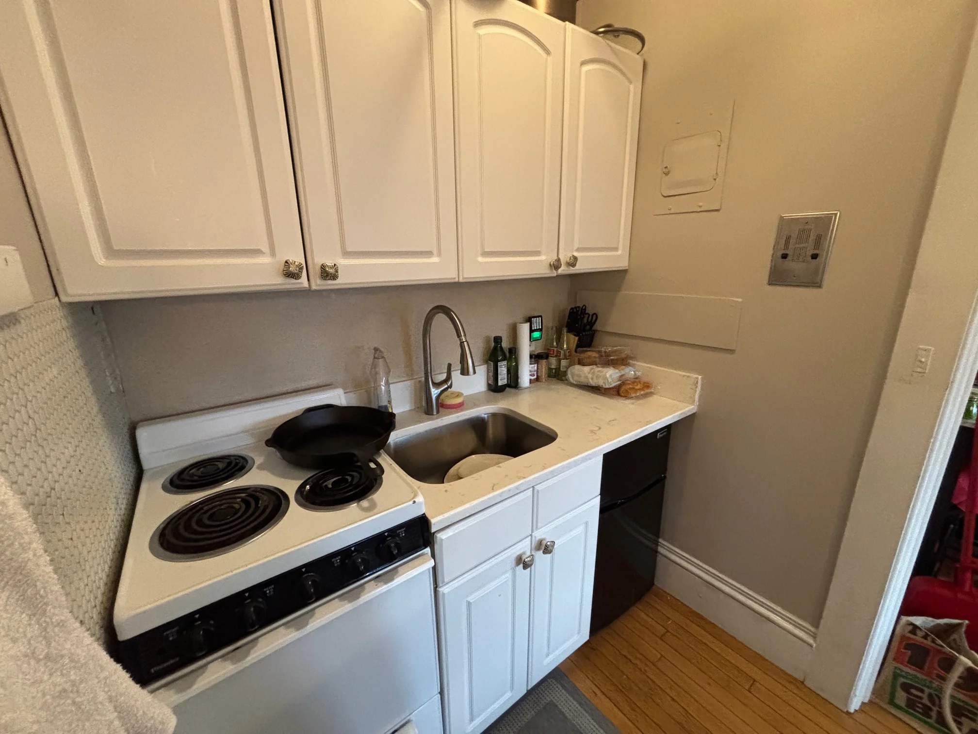 Studio bed, 1 bath apartment for rent at 82 Charles St Unit 4F, Beacon Hill — photo 6 of 9