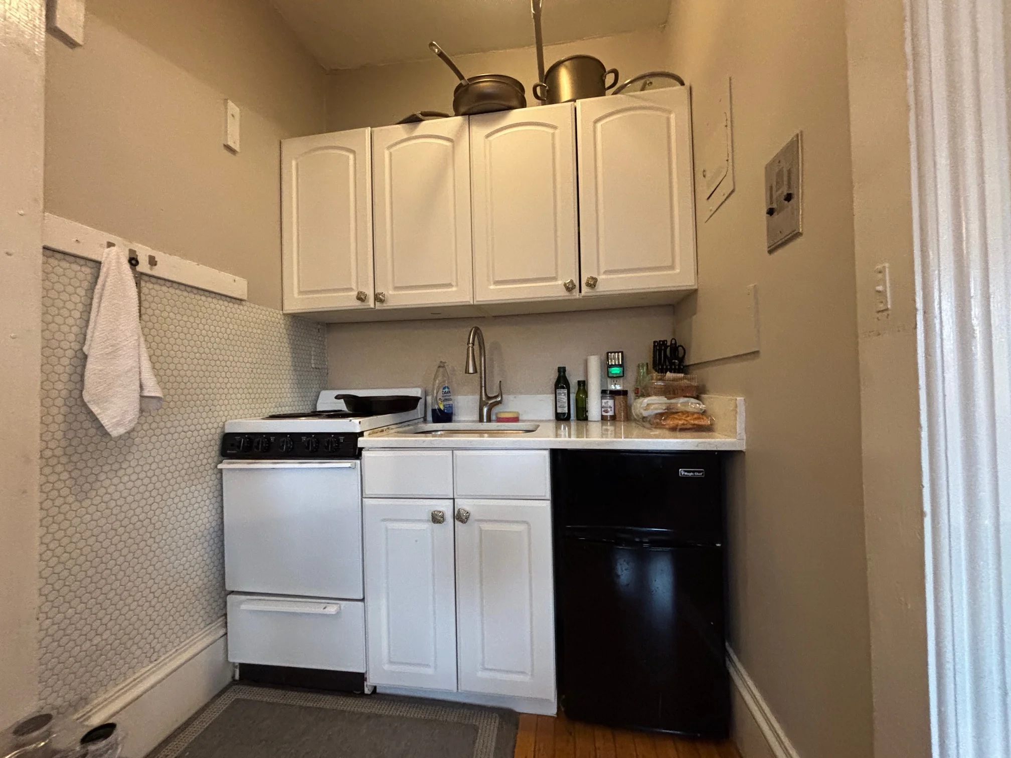 Studio bed, 1 bath apartment for rent at 82 Charles St Unit 4F, Beacon Hill — photo 5 of 9