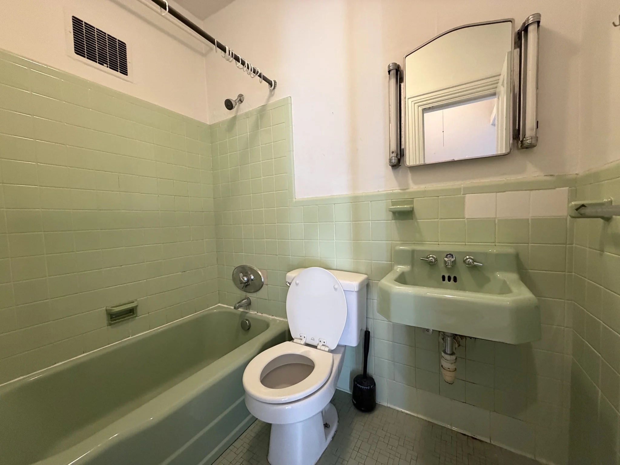 Studio bed, 1 bath apartment for rent at 82 Charles St Unit 4F, Beacon Hill — photo 8 of 8