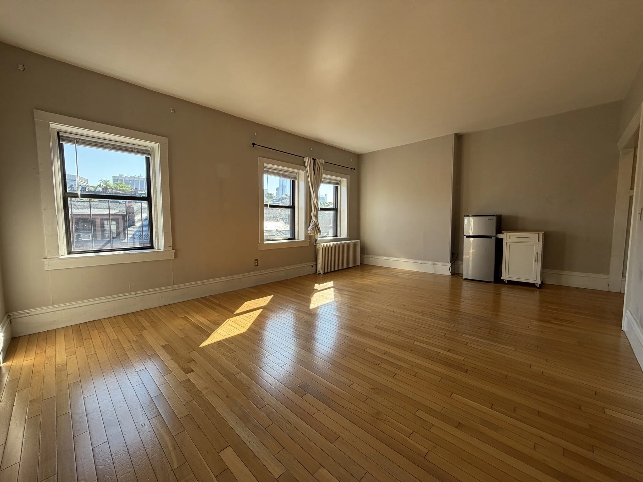 Studio bed, 1 bath apartment for rent at 82 Charles St Unit 4F, Beacon Hill