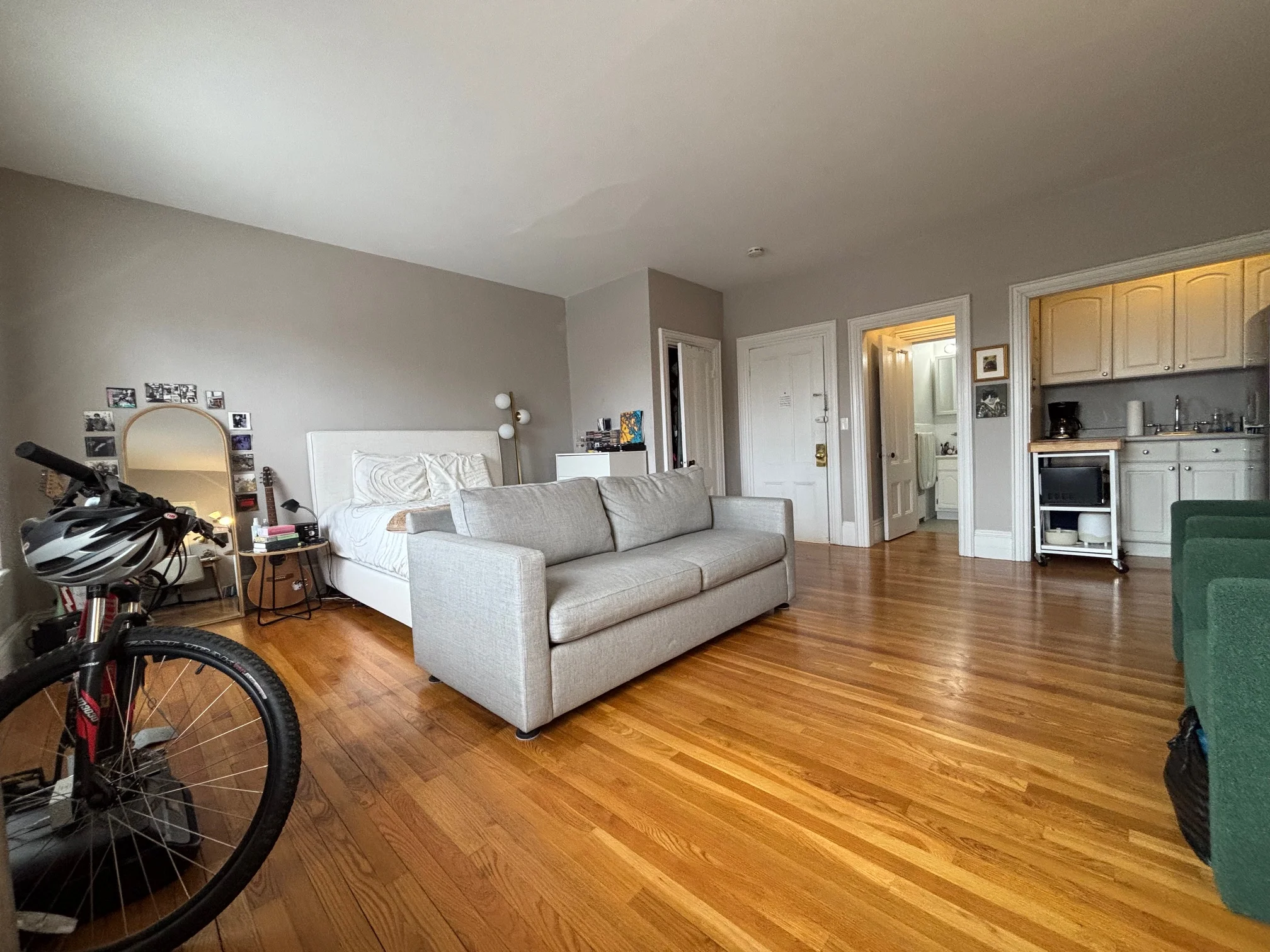 Studio bed, 1 bath apartment for rent at 82 Charles St Unit 4R, Beacon Hill — photo 2 of 11