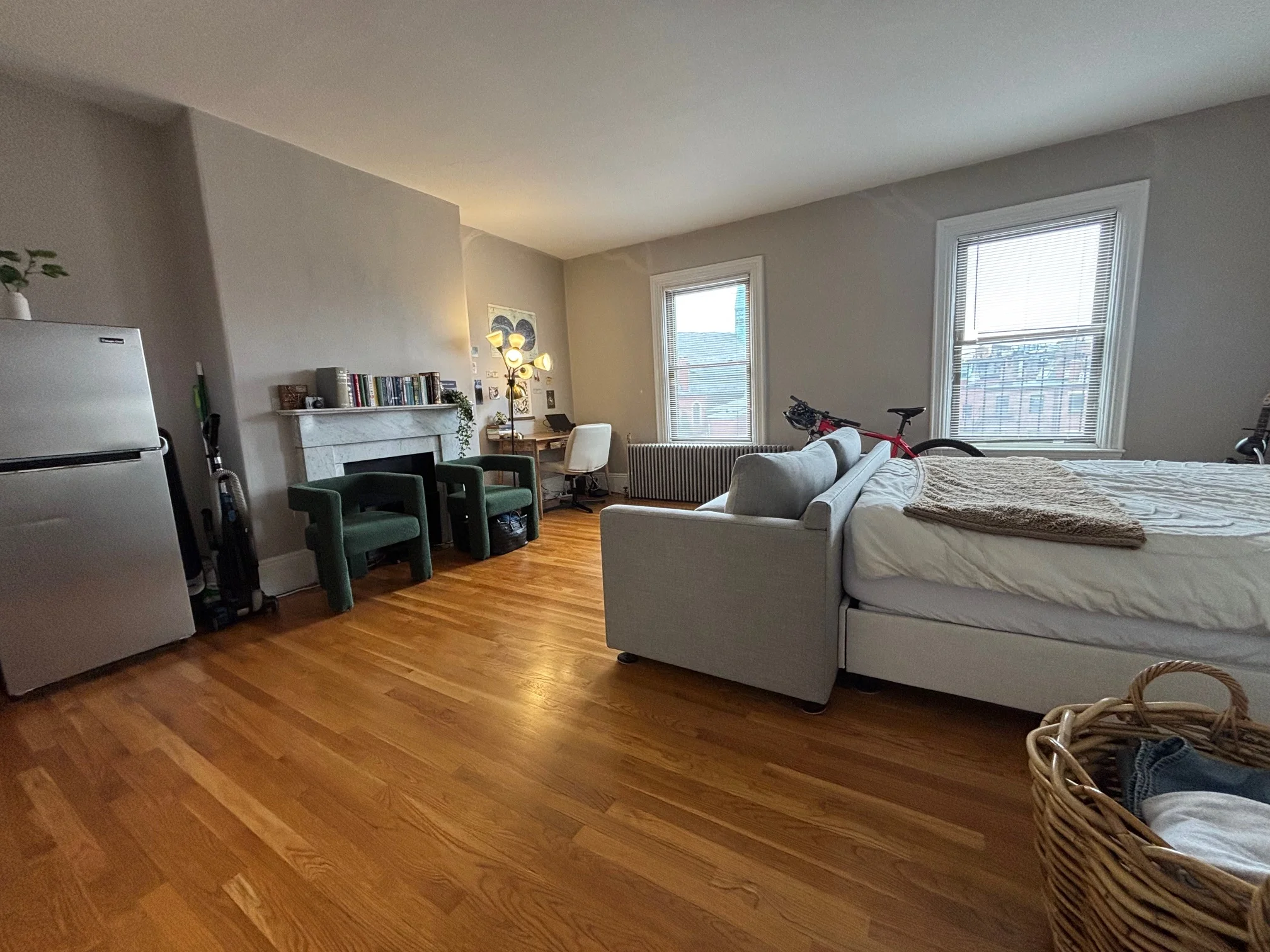 Studio bed, 1 bath apartment for rent at 82 Charles St Unit 4R, Beacon Hill