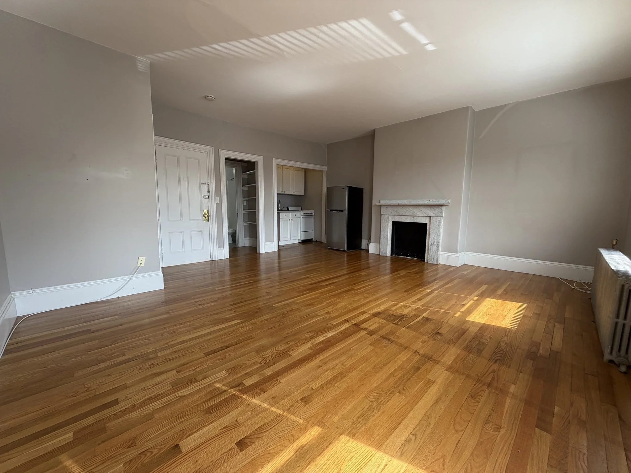 Studio bed, 1 bath apartment for rent at 82 Charles St Unit 4R, Beacon Hill — photo 4 of 9