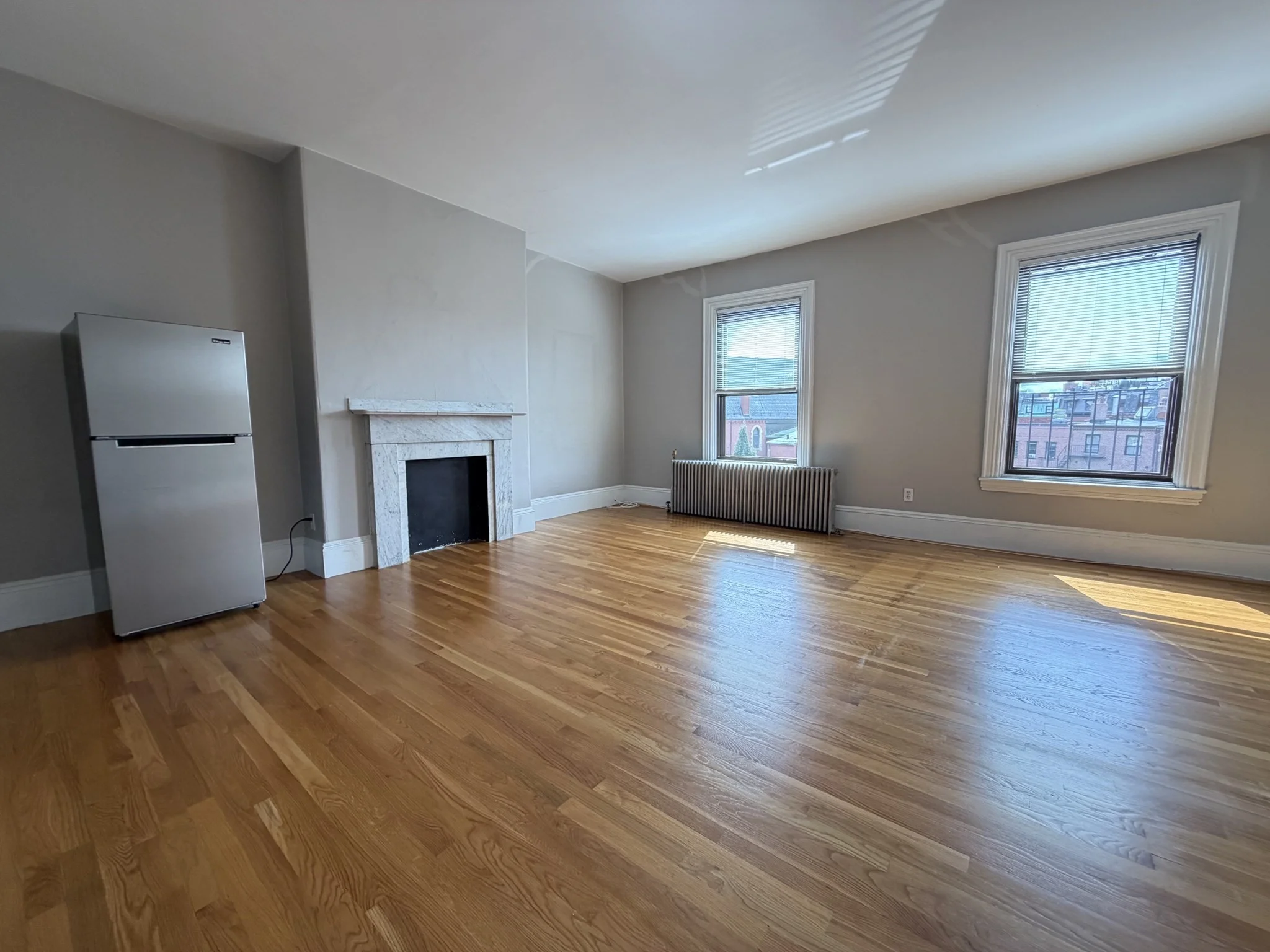 Studio bed, 1 bath apartment for rent at 82 Charles St Unit 4R, Beacon Hill