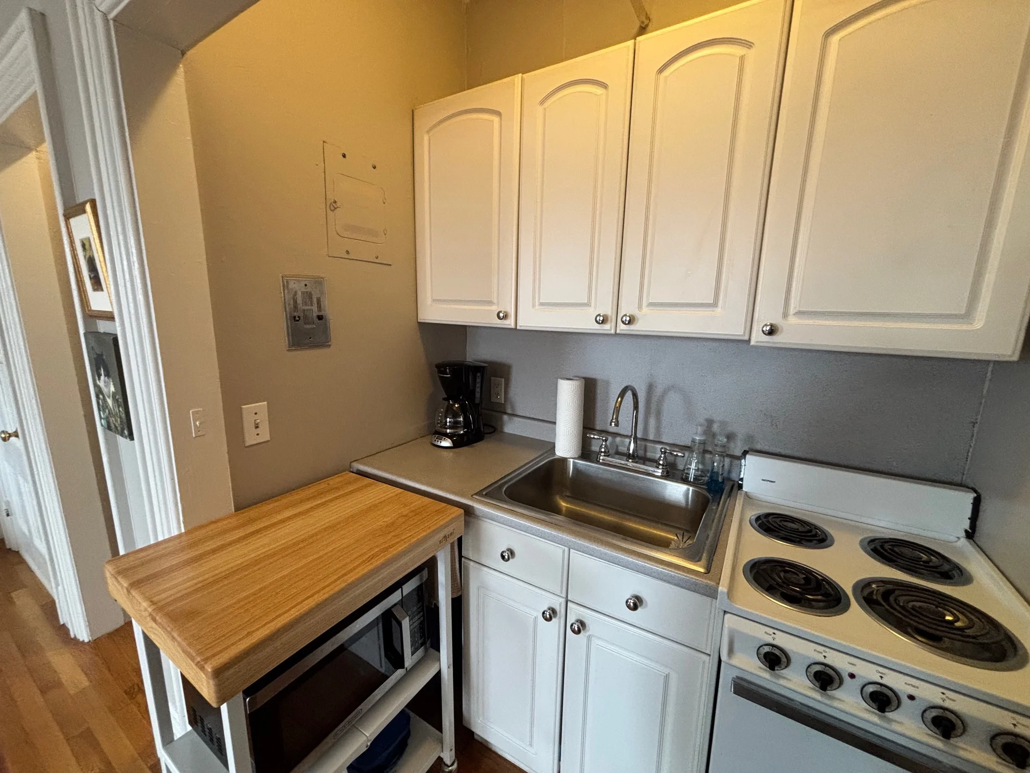 Studio bed, 1 bath apartment for rent at 82 Charles St Unit 4R, Beacon Hill — photo 7 of 11
