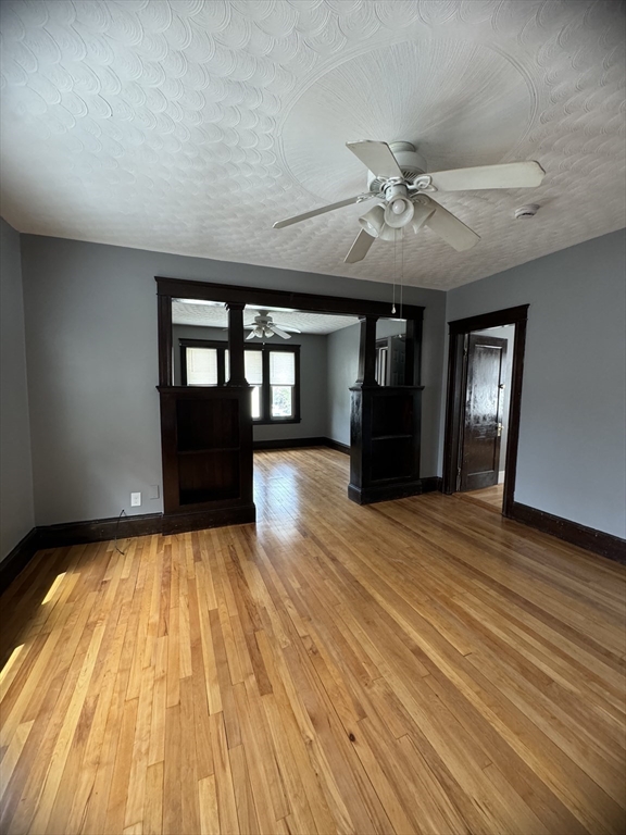 3 bed, 1 bath apartment for rent at 82 Cohasset St Unit 3, Worcester — photo 2 of 15