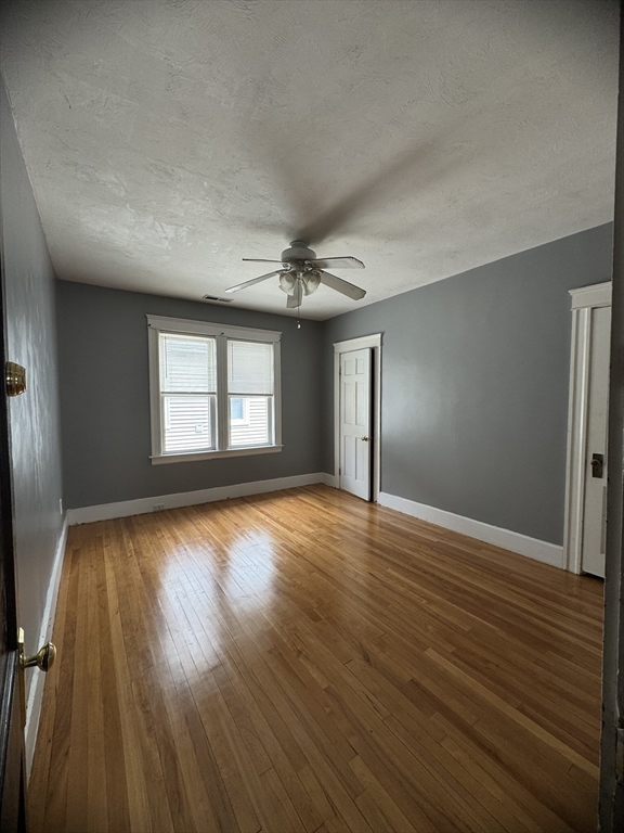 3 bed, 1 bath apartment for rent at 82 Cohasset St Unit 3, Worcester — photo 6 of 15