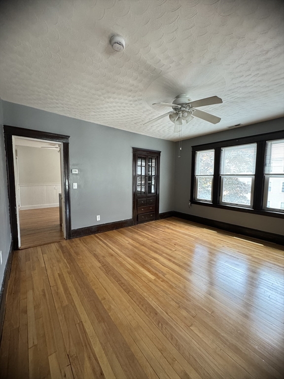 3 bed, 1 bath apartment for rent at 82 Cohasset St Unit 3, Worcester — photo 3 of 15