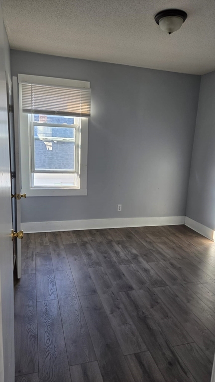 4 bed, 1 bath apartment for rent at 82 Crapo St Unit 3, North — photo 4 of 8