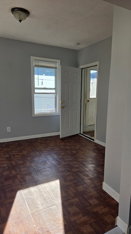 4 bed, 1 bath apartment for rent at 82 Crapo St Unit 3, North — photo 6 of 8