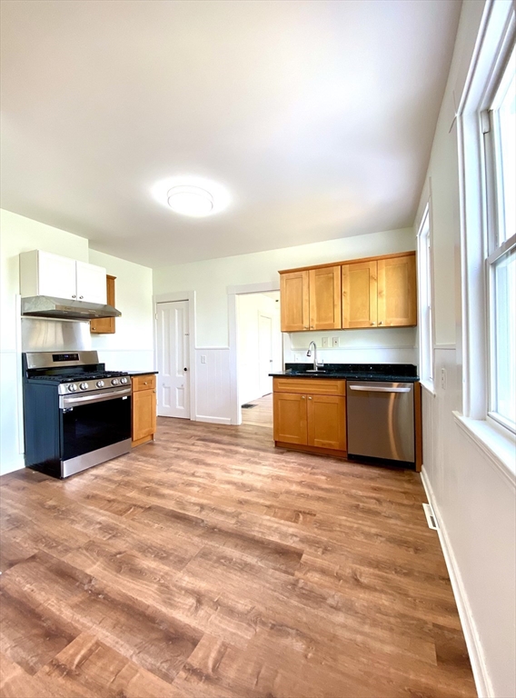 3 bed, 2 bath apartment for rent at 82 Crescent Unit 1, Newton — photo 8 of 25