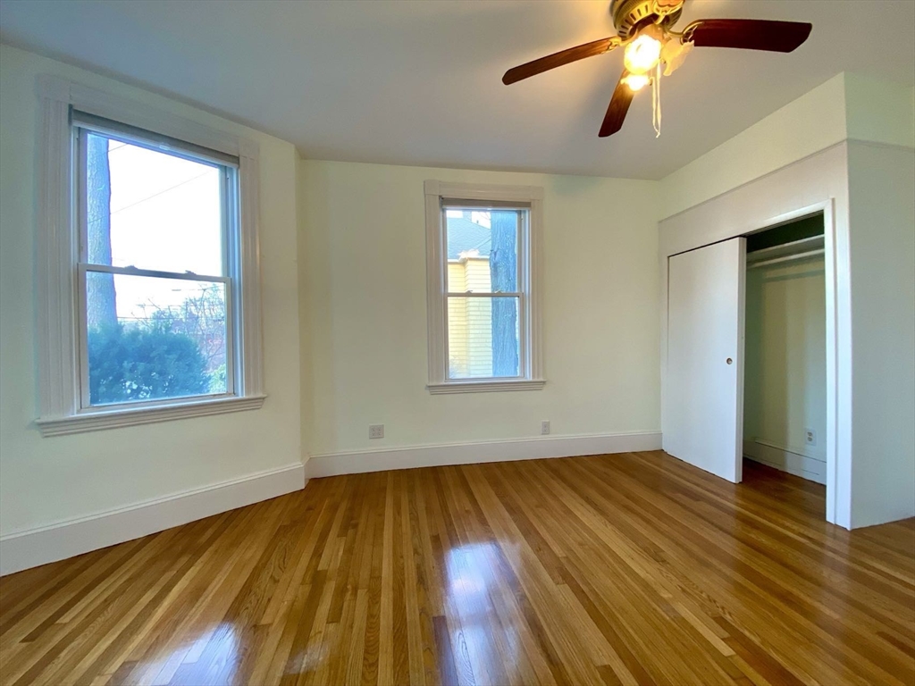 3 bed, 2 bath apartment for rent at 82 Crescent Unit 1, Newton — photo 16 of 25
