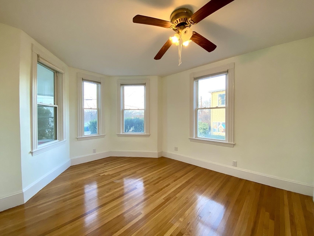 3 bed, 2 bath apartment for rent at 82 Crescent Unit 1, Newton — photo 14 of 25
