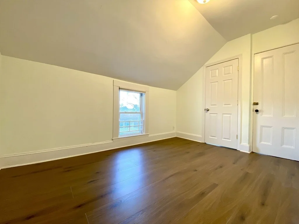 4 bed, 2 bath apartment for rent at 82 Crescent Unit 82, Newton — photo 13 of 21