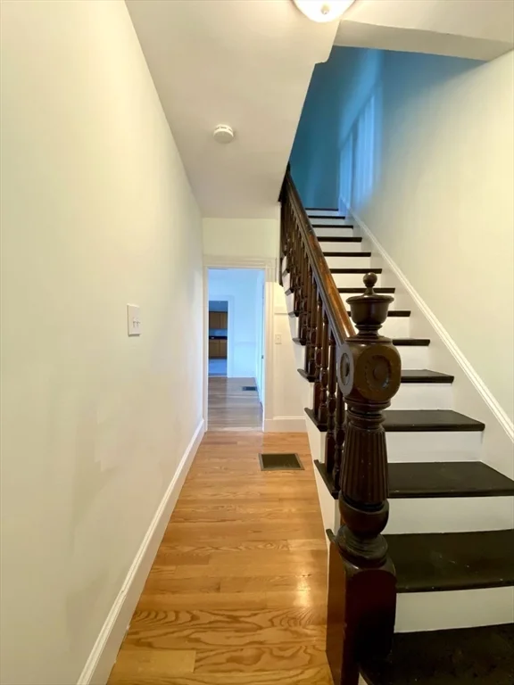 4 bed, 2 bath apartment for rent at 82 Crescent Unit 82, Newton — photo 7 of 21