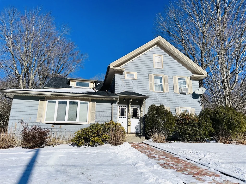 2 bed, 1 bath apartment for rent at 82 E High St Unit 1, Avon — photo 1 of 21