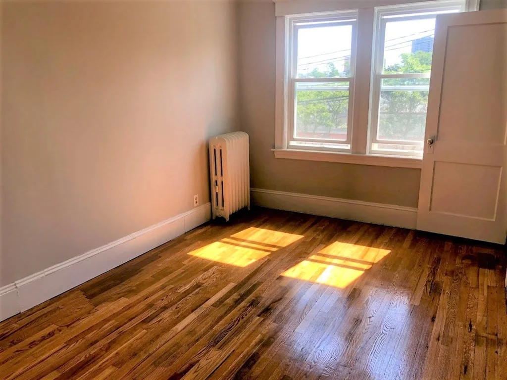 5 bed, 2 bath apartment for rent at 82 Empire St Unit 2, Allston — photo 5 of 11