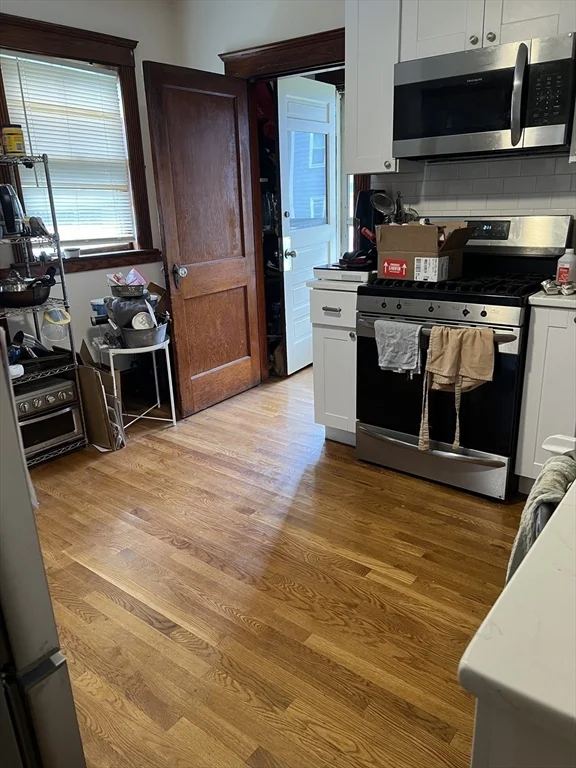 2 bed, 1 bath apartment for rent at 82 Floyd Unit 1, Everett — photo 4 of 12