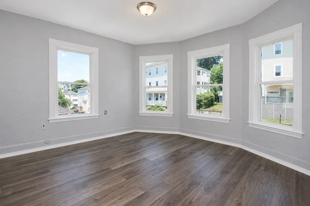 4 bed, 1 bath apartment for rent at 82 Fox Unit 2, Worcester — photo 8 of 16