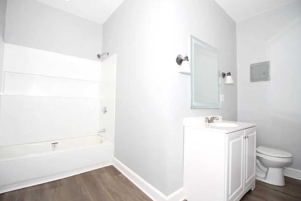4 bed, 1 bath apartment for rent at 82 Fox Unit 2, Worcester — photo 16 of 16